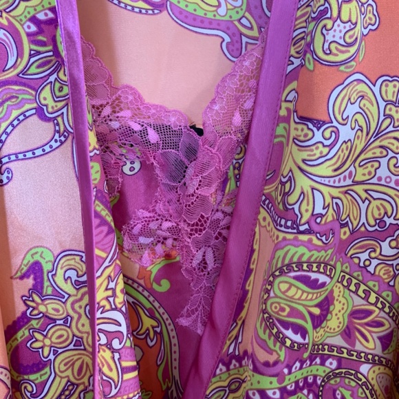 Jones New York Paisley Satin Long Robe S/M Tie Belt Coquette Lingerie Lounge - Picture 4 of 9